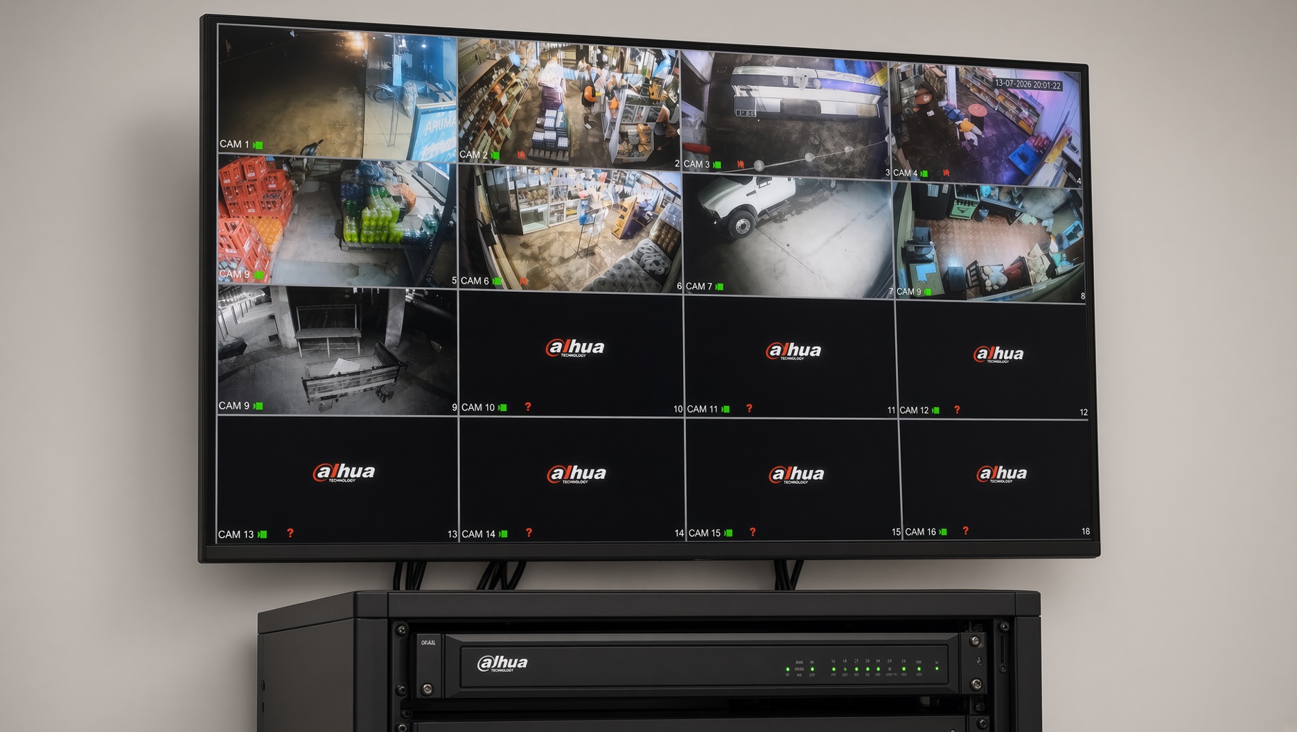 Monitor con las 16 cámaras de un comercio de Orán